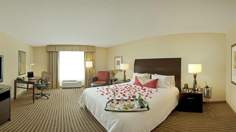 Hilton Garden Inn Atlanta Airport North College Park Exterior foto